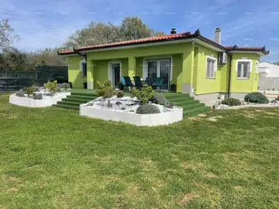 Haus 172 m², Galižana - ruhige Lage und gepflegter Gartenbereich - 2