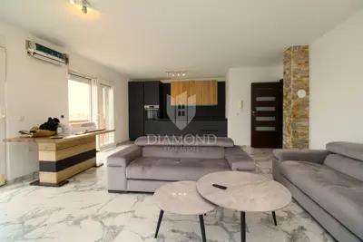 Apartment 132 m², Srdoči, Rijeka - yard and 4 parking spaces - 2