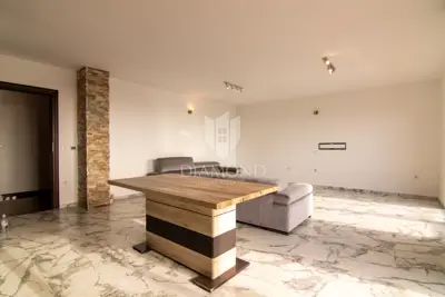 Apartment 132 m², Srdoči, Rijeka - yard and 4 parking spaces - 4