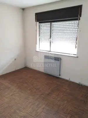 Stambeno-poslovni objekt 300 m², Sesvete - frekventna lokacija - 3