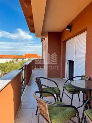 ZADAR, Trosoban stan za dugoročan najam, 93 m²