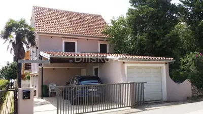 Sukošan, samostojeća kuća, vrt, garaža