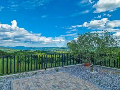 Haus 145 m², Grožnjan - Pool und atemberaubender Panoramablick - 2