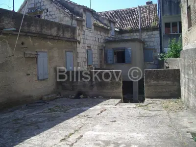 House 850 m², Kaštel Sućurac, 120 m from the sea - 4