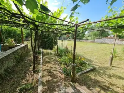 Steinhaus 110 m², Labin - Ortszentrum und großes Grundstück - 7