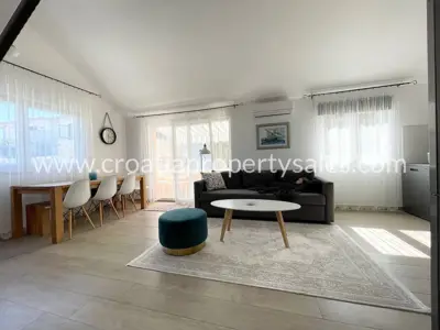 Apartment, Šolta, 90 m², 3-room, 195 000 € - 3