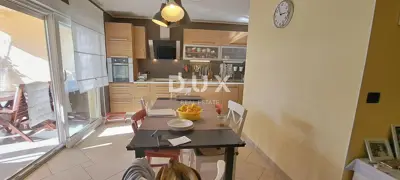 CRIKVENICA - Spacious family apartment with yard, 450 m from the sea - 2