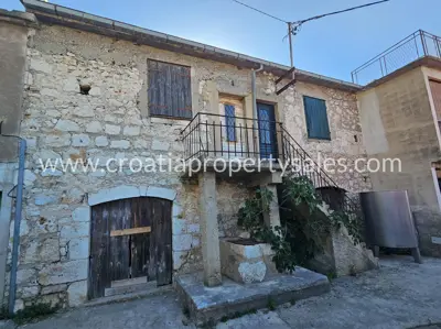 Dvojna kamena kuća, Otok Hvar, pogled na more i vrt - 2
