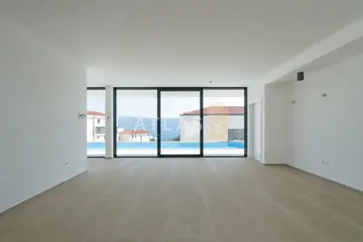 House for sale in Krk, 370 m² - 2