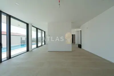 House for sale in Krk, 370 m² - 6
