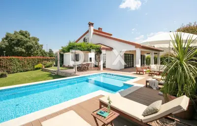 ISTRA, POREČ - Familien-Hochparterre mit beheiztem Pool