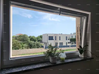 Banjole! Trosoban stan u novogradnji! 5 minuta do mora i Marine.