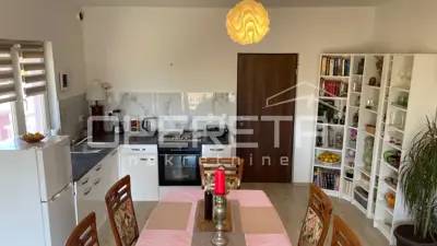 Wohnung 127 m², Lumbarda, Blick auf die Bucht und das Meer