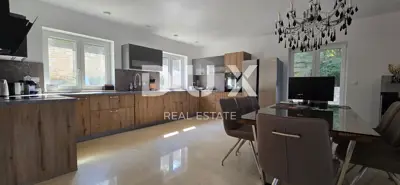Villa 236 m², Rovinj - Pool und zusätzliche Wohnung - 8
