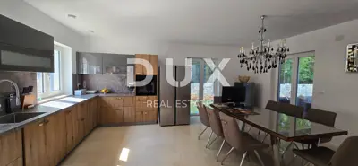 Villa 236 m², Rovinj - Pool und zusätzliche Wohnung - 10