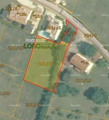 Građevinsko zemljište 940 m², Loborika - dva pristupna puta