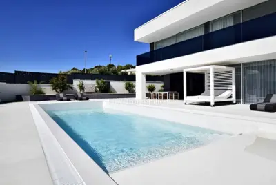 Vila 430 m², Vodice - bazen i pogled na more - 18