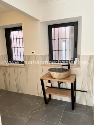 Apartment 133 m², Šibenik - first row to the sea on the waterfront - 6