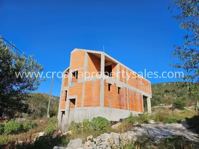 Kuća 199 m², Vinišće kraj Trogira, pogled na more i bazen