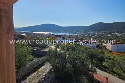 Kuća 199 m², Vinišće kraj Trogira, pogled na more i bazen - 6