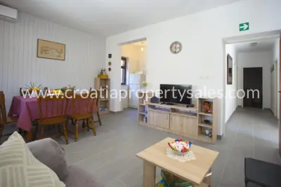 Haus 148 m², Otok Brač - 200 m vom Meer - 11
