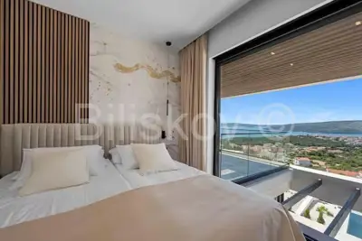Villa 215 m², Seget bei Trogir, ruhige Lage und Privatsphäre - 10