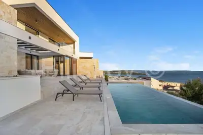 Villa 215 m², Seget bei Trogir, ruhige Lage und Privatsphäre - 20