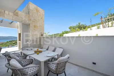 Villa 215 m², Seget bei Trogir, ruhige Lage und Privatsphäre - 16