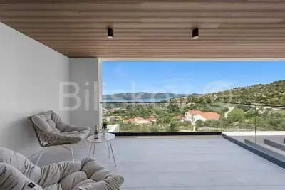 Villa 215 m², Seget bei Trogir, ruhige Lage und Privatsphäre - 7