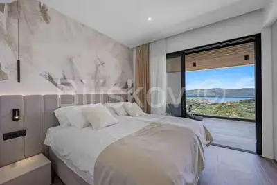 Villa 215 m², Seget bei Trogir, ruhige Lage und Privatsphäre - 2