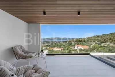 Villa 215 m², Seget bei Trogir, ruhige Lage und Privatsphäre - 7