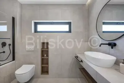 Villa 215 m², Seget bei Trogir, ruhige Lage und Privatsphäre - 8