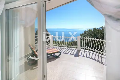 Villa 380 m², Bregi - panoramic sea view