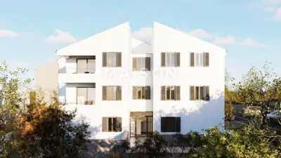 Luxury Three-Bedroom Apartment in a Prime Location in Cres (S2) - 4