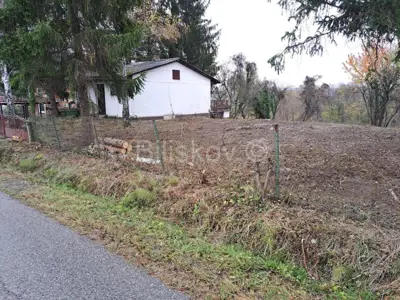 Građevinsko zemljište 1.795 m², Gornji Dragonožec uz glavnu cestu