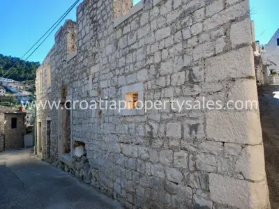 House, Brač, 56 m², 120 000 € - 3