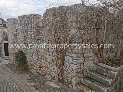 Kuća, Brač, 56 m², 120 000 €