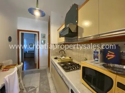 Apartments 100 m², Brač Island, first row to the sea - 2