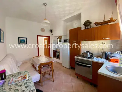 Apartments 100 m², Brač Island, first row to the sea - 7