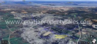 Landwirtschaftsfläche 15.988 m², Vodice - 5 km vom Meer - 3