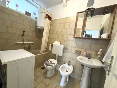 Wohnung 50 m², Pula Centar - 1 Schlafzimmer und Garage - 7