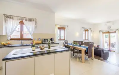 Kuća 337 m², Pula - bazen i privatna okućnica - 11