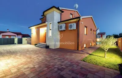 Kuća 337 m², Pula - bazen i privatna okućnica - 7
