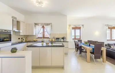 Kuća 337 m², Pula - bazen i privatna okućnica - 12
