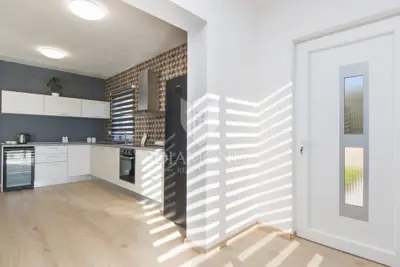 Labin, neu erbautes Ferienhaus mit Pool - 11