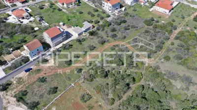 Zemljište 1.537 m², Zablaće - blizu mora i mirno naselje - 2