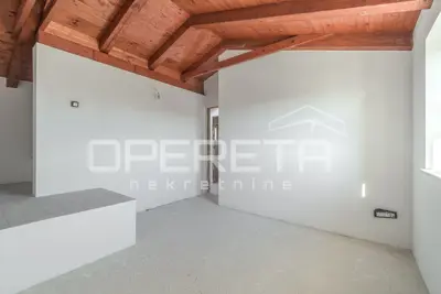 Kuća 120 m², Vižinada - mirna lokacija i pogled na prirodu - 12