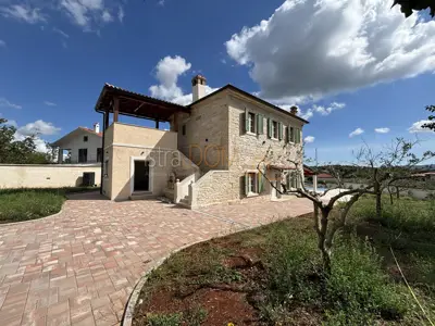 Kuća u Barbanu, bazen i konoba - 2
