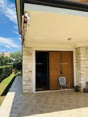 Stone house in Bale, near the center and landscaped yard - 6