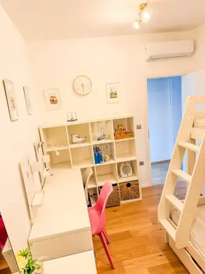Prizemni stan s privatnim bazenom i okućnicom - 10